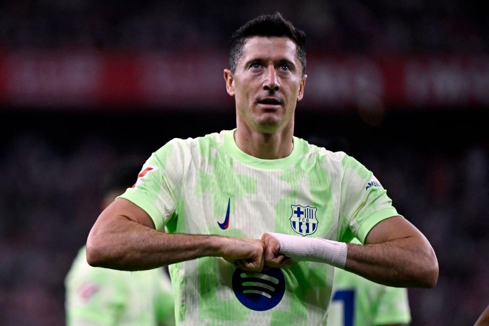 罗马诺：曼联新援奥罗斯科将在未来几天抵达英国完成转会流程